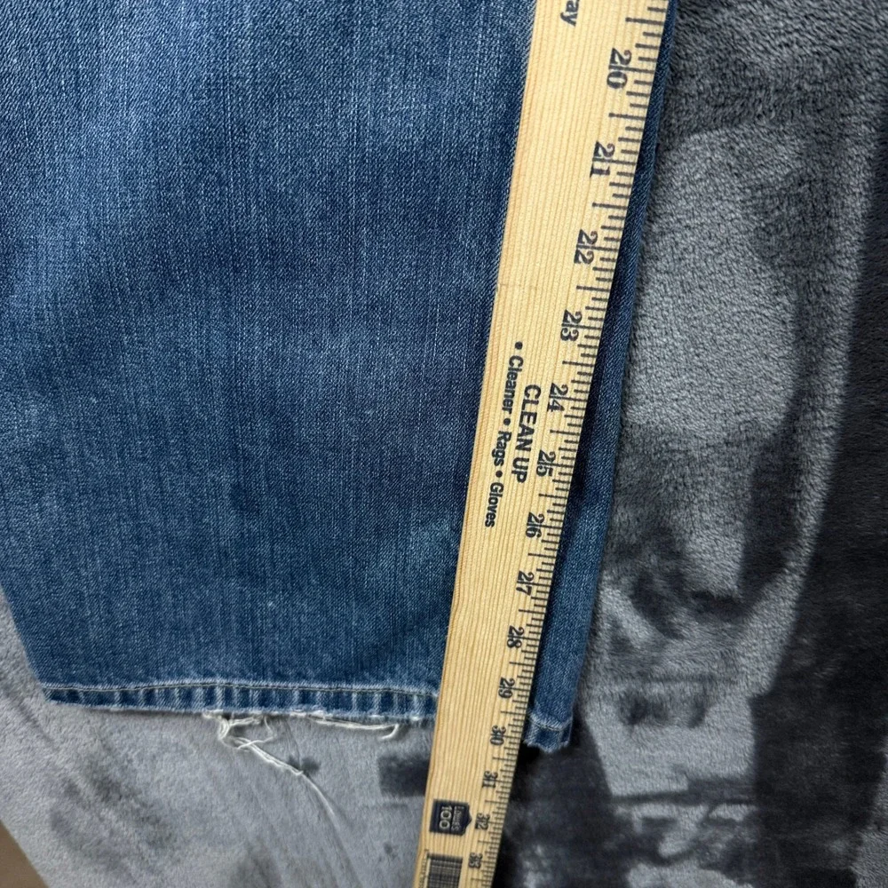 Lucky Brand Jeans Mens 38 Blue Straight Leg Medium Wash Distressed Made In USA